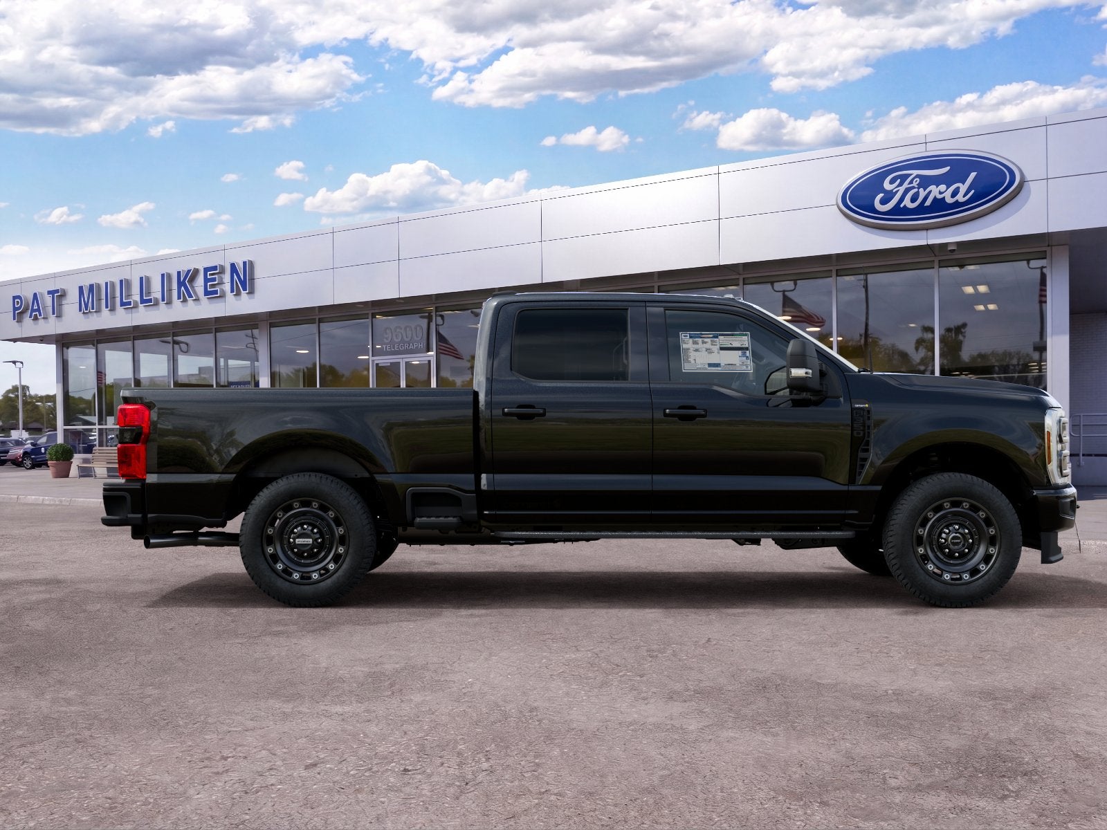 2027 Ford F-350SD XLT
