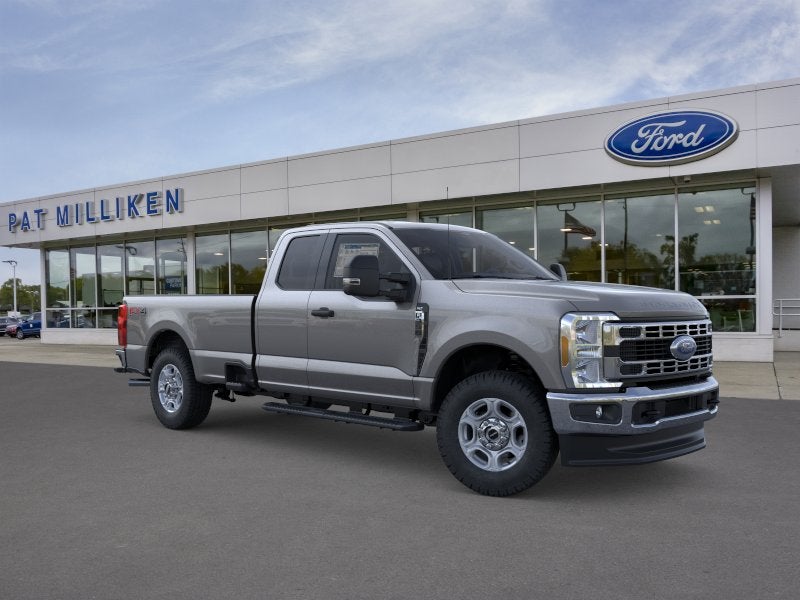 2026 Ford Super Duty F-350® XLT