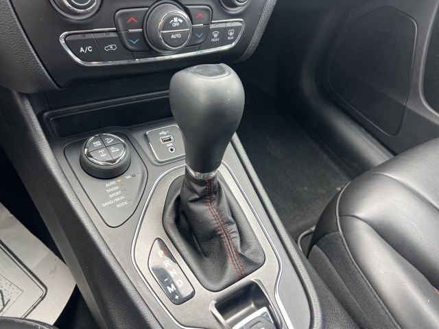 2020 Jeep Cherokee Trailhawk