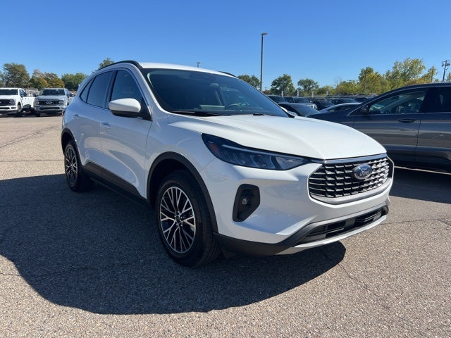 2025 Ford Escape Plug-In Hybrid Base