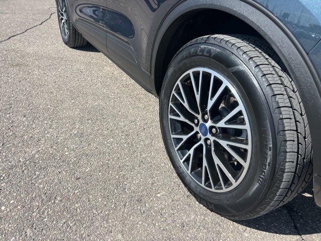 2022 Ford Escape Plug-In Hybrid Titanium