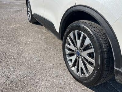 2022 Ford Escape Titanium