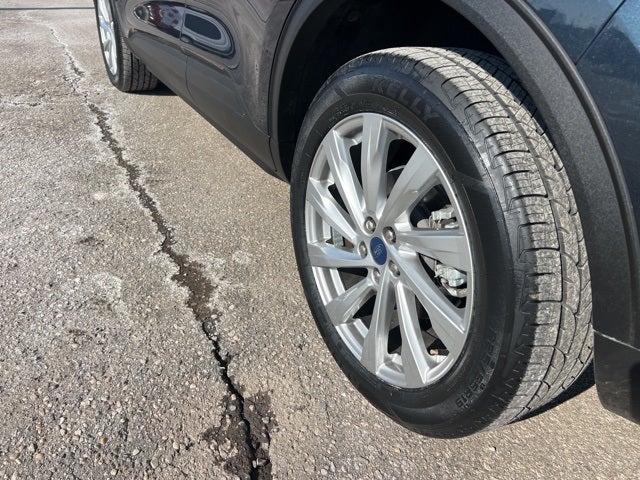 2022 Ford Escape Titanium