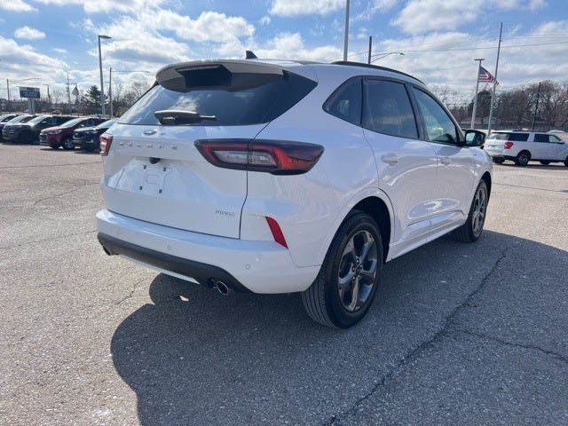 2023 Ford Escape ST-Line Select