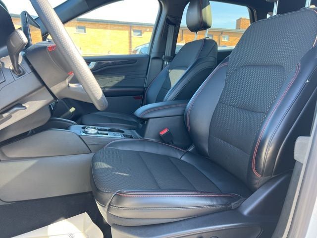 2024 Ford Escape ST-Line Select