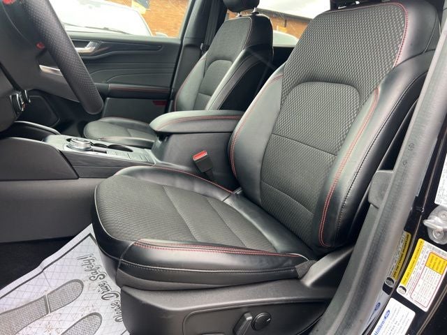2023 Ford Escape Hybrid ST-Line Select