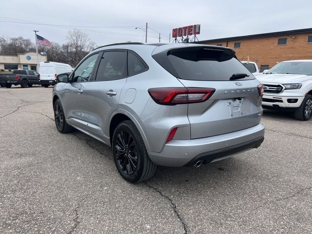 2023 Ford Escape ST-Line Elite