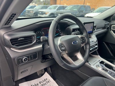 2023 Ford Explorer XLT