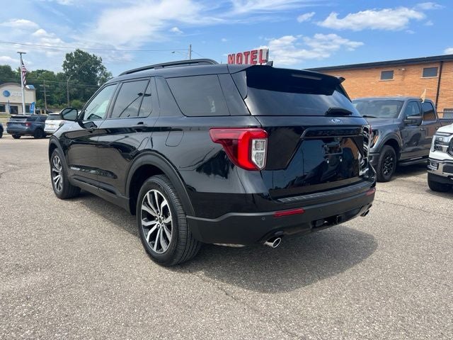 2024 Ford Explorer ST-Line