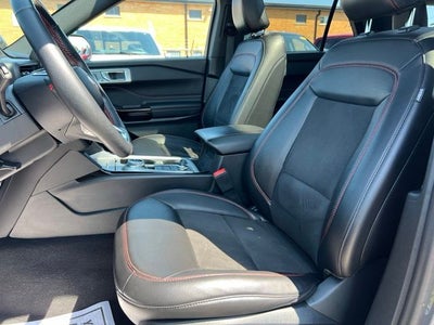 2024 Ford Explorer ST-Line