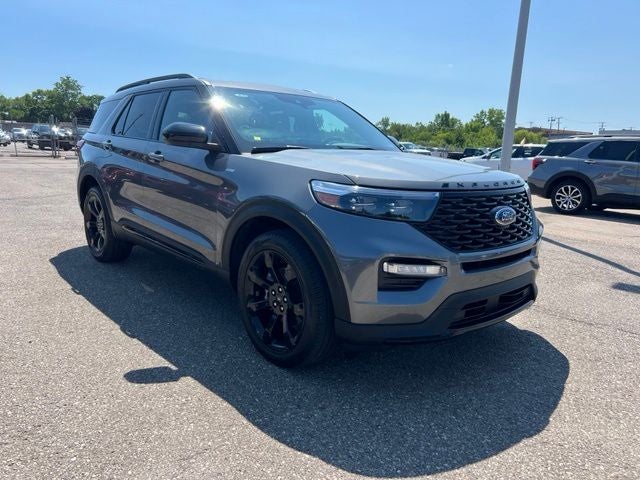 2024 Ford Explorer ST-Line