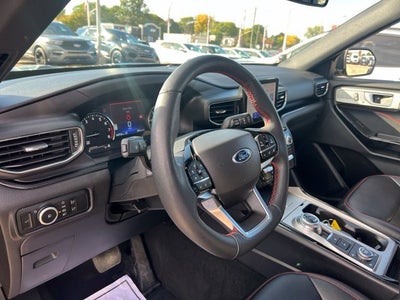 2024 Ford Explorer ST-Line