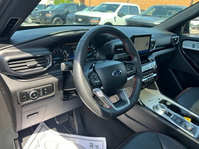 2024 Ford Explorer ST-Line