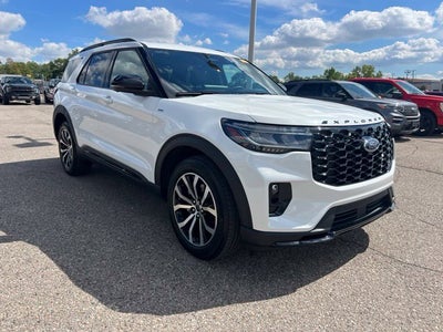 2025 Ford Explorer ST-Line
