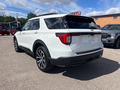 2025 Ford Explorer ST-Line