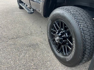2022 Ford F-350SD Lariat