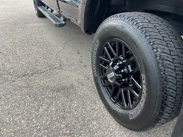 2022 Ford F-350SD Lariat