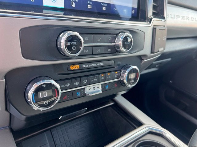 2022 Ford F-350SD Lariat
