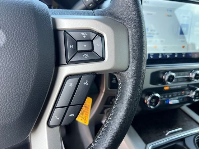 2022 Ford F-350SD Lariat