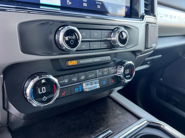 2022 Ford F-350SD Lariat