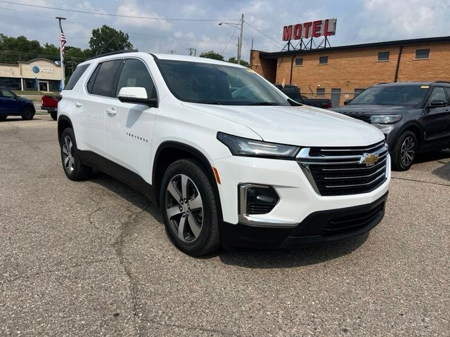 2023 Chevrolet Traverse LT Leather