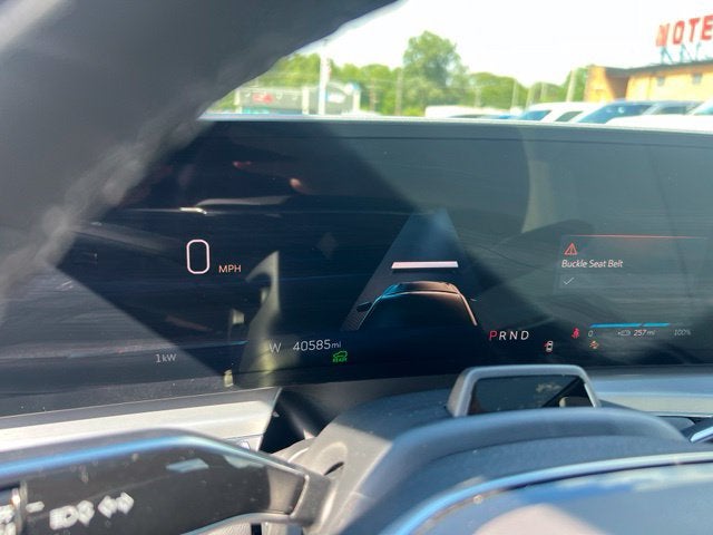 2024 Cadillac LYRIQ Sport