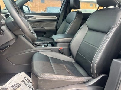 2022 Volkswagen Atlas Cross Sport 2.0T SE w/Technology